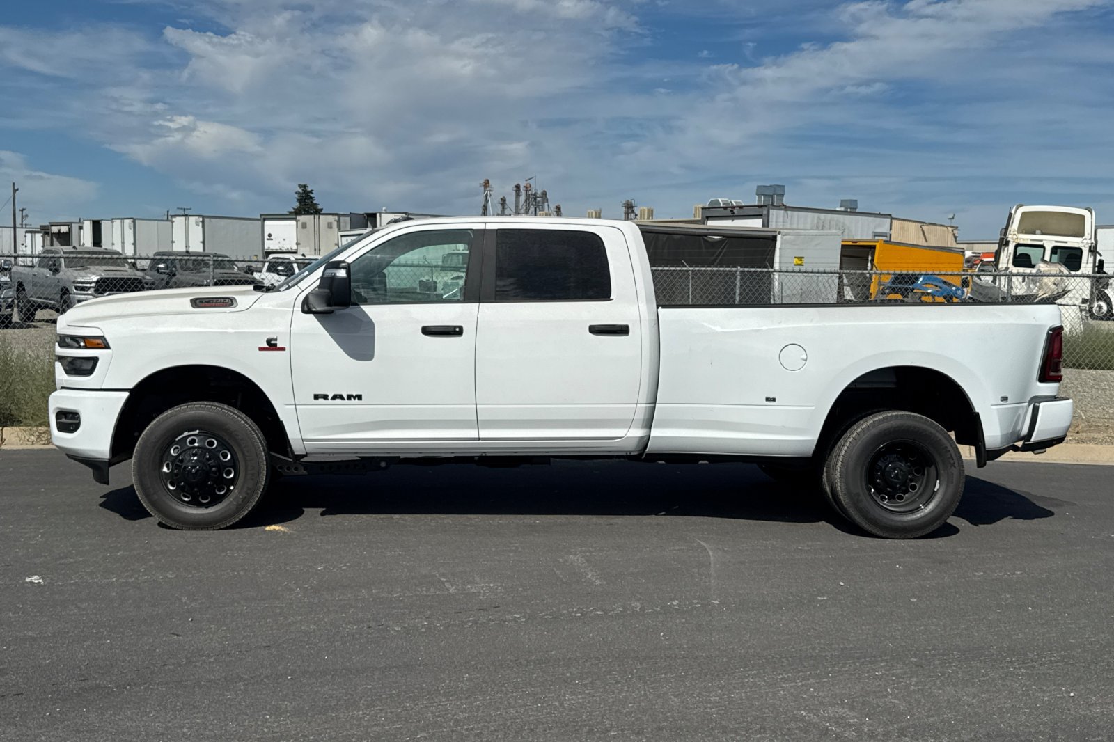New 2026 RAM 3500 Big Horn AWD/4WD image 6