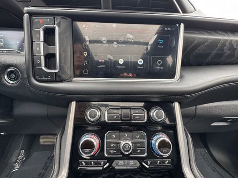 Used 2024 GMC Yukon Denali AWD/4WD image 26
