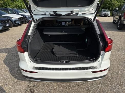New 2026 Volvo V60 B5 Cross Country Plus w/ Protection Package Premier image 14
