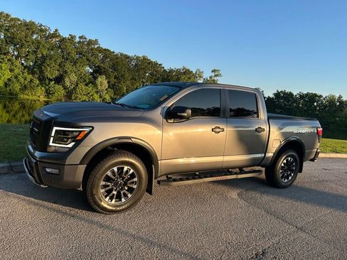 Used 2021 Nissan Titan PRO-4X w/ Pro-4x Convenience Package AWD/4WD image 2