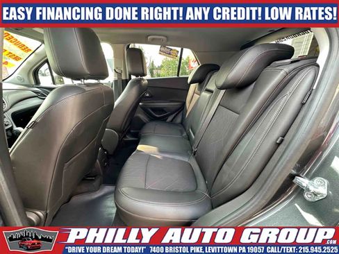 Used 2018 Chevrolet Trax LT w/ LT Convenience Package image 14