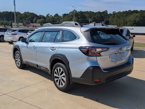 Used 2025 Subaru Outback AWD/4WD image 3