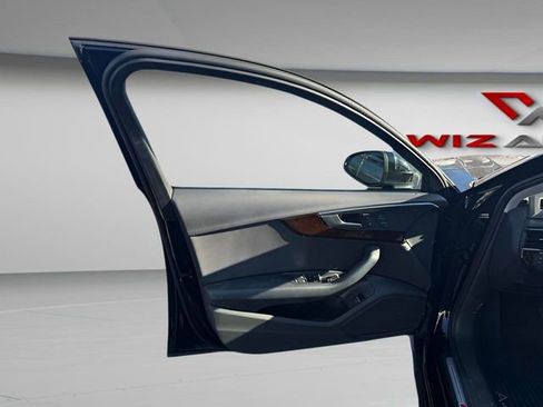 Used 2019 Audi A4 2.0T Premium w/ Convenience Package image 10