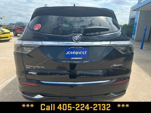Used 2023 Buick Enclave Avenir AWD/4WD image 6