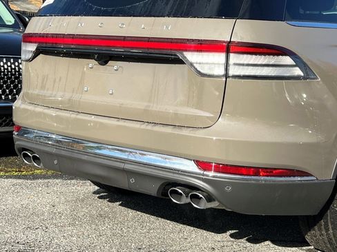 New 2026 Lincoln Aviator Reserve w/ Luxury Package image 5