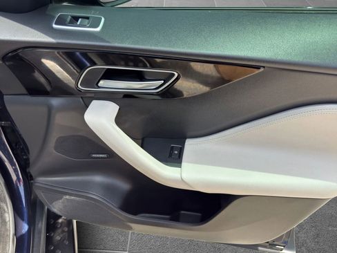 Used 2018 Jaguar F-PACE Prestige AWD/4WD image 26