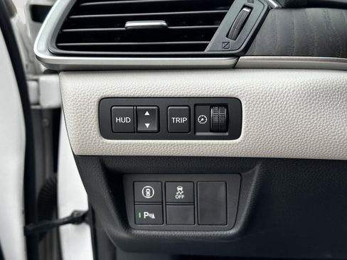 Certified 2019 Honda Accord Touring image 27