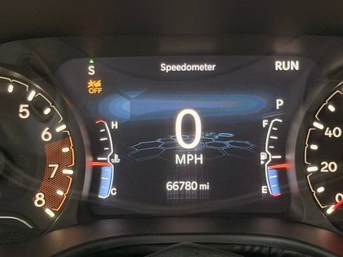 Used 2024 Jeep Compass Latitude AWD/4WD image 28