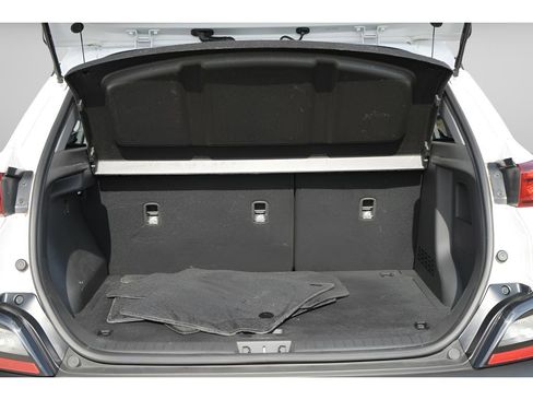 Certified 2023 Hyundai Kona SEL AWD/4WD image 11