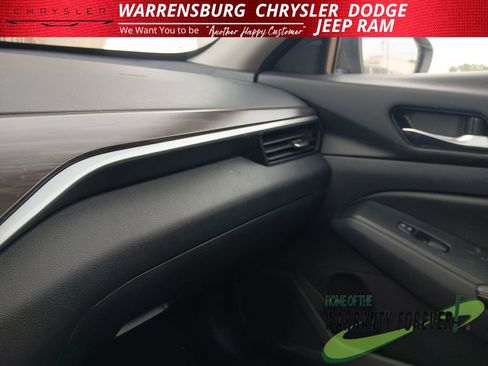 Used 2025 Nissan Altima 2.5 SV FWD image 27