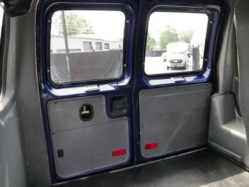 Used 2010 Ford E-250 and Econoline 250 Extended RWD image 30