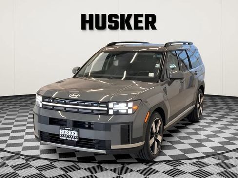 Used 2024 Hyundai Santa Fe Limited image 3