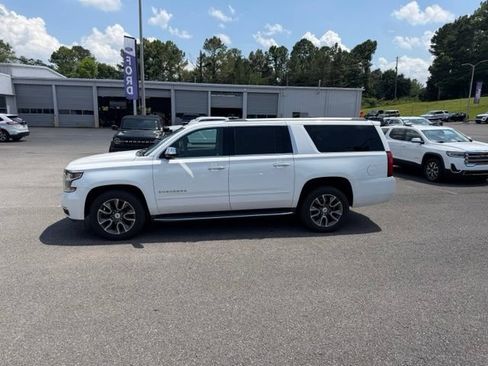 Used 2020 Chevrolet Suburban Premier RWD image 2
