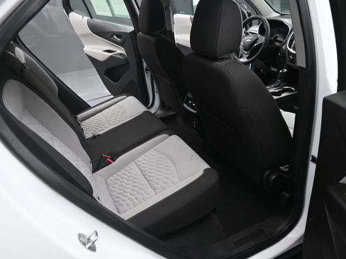 Certified 2020 Chevrolet Equinox LS image 18