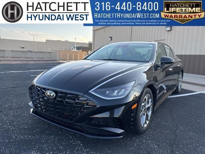 Certified 2022 Hyundai Sonata SEL w/ Convenience Package image 1