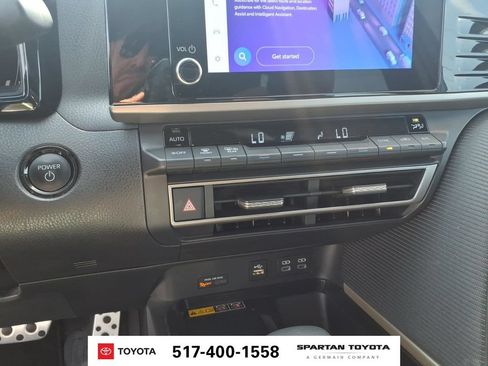 Used 2025 Toyota Camry SE FWD image 21