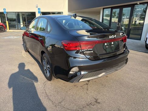 Certified 2023 Kia Forte LXS FWD image 9