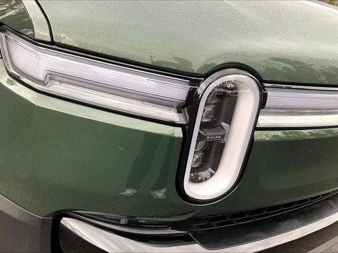 Used 2025 Rivian R1T Adventure image 32