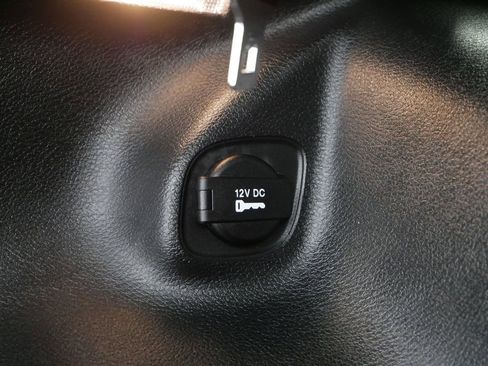 Certified 2022 Jeep Cherokee Trailhawk w/ Premium Leather Package image 11