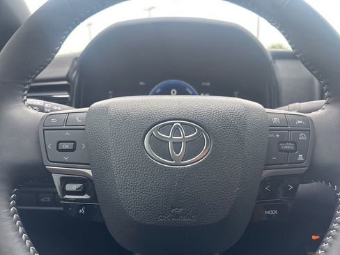 Used 2025 Toyota Camry SE w/ Convenience Package FWD image 46