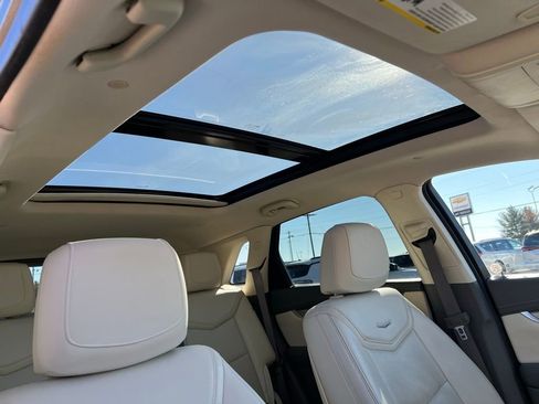 Used 2019 Cadillac XT5 Premium Luxury image 14