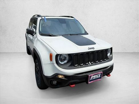 Used 2017 Jeep Renegade Trailhawk AWD/4WD image 2