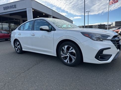 Used 2023 Subaru Legacy Premium image 4