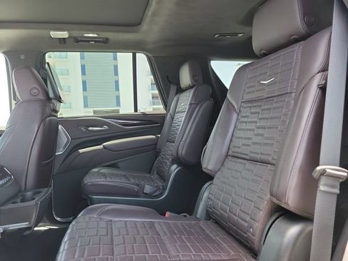 Certified 2022 Cadillac Escalade Premium Luxury Platinum AWD/4WD image 22