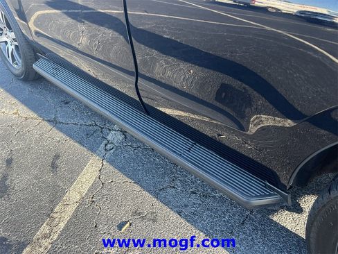 Used 2024 Ford Expedition Limited image 35