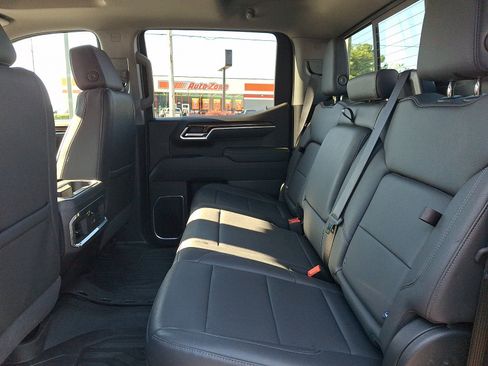 Used 2026 GMC Sierra 1500 Elevation w/ Elevation Premium Package AWD/4WD image 10