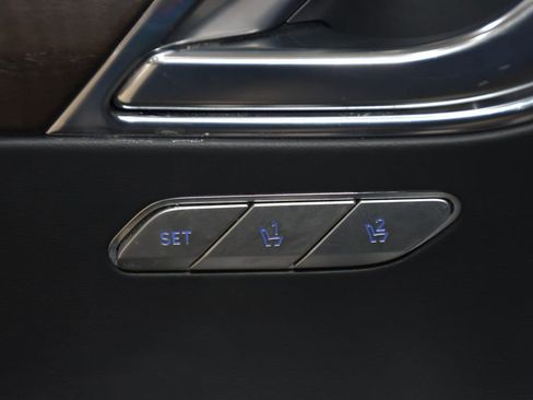 Used 2024 Genesis GV80 2.5T image 17