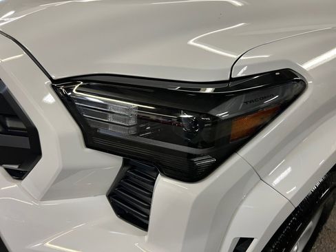 Used 2025 Toyota Tacoma SR image 30