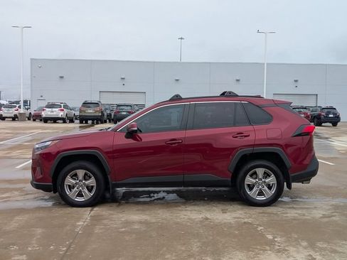 Used 2023 Toyota RAV4 XLE w/ Convenience Package FWD image 3