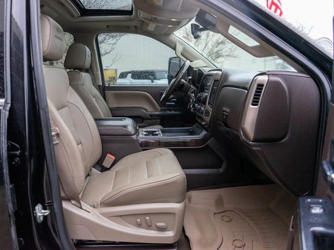 Used 2016 GMC Sierra 2500 Denali w/ Duramax Plus Package image 10