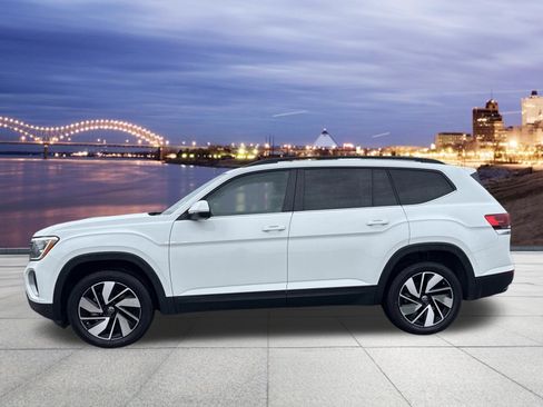 Used 2025 Volkswagen Atlas SE AWD/4WD image 2