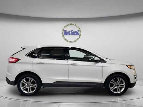 Used 2018 Ford Edge Titanium w/ Technology Package FWD image 6