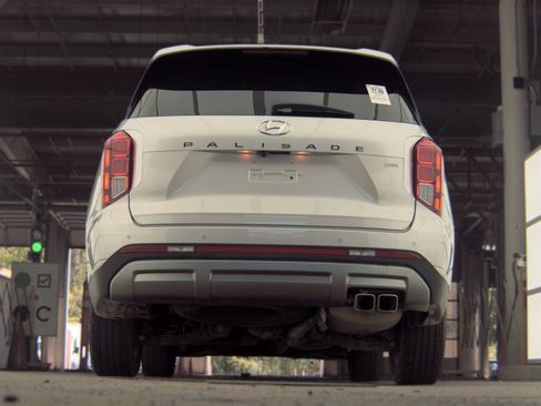 Used 2025 Hyundai Palisade SEL AWD/4WD image 17