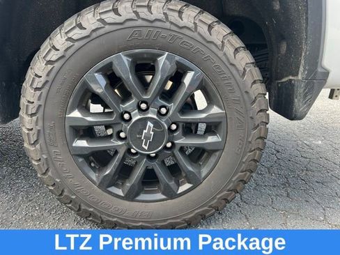 Used 2025 Chevrolet Silverado 2500 LTZ w/ LTZ Premium Package AWD/4WD image 7