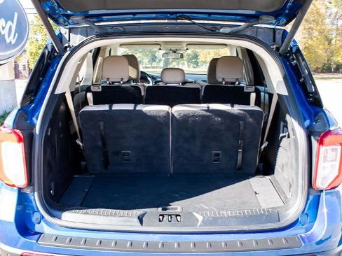 Certified 2022 Ford Explorer XLT w/ Equipment Group 202A image 23