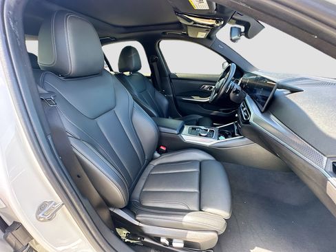 Used 2023 BMW 330i Sedan w/ M Sport Package RWD image 29