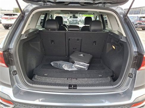 Used 2022 Volkswagen Taos SEL w/ Panoramic Sunroof Package image 29