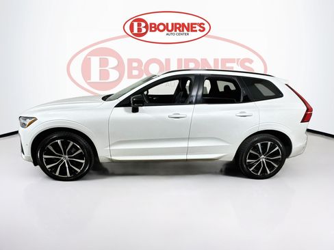 Used 2024 Volvo XC60 B5 Plus w/ Protection Package Premier AWD/4WD image 9