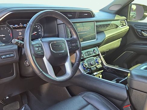 Used 2021 GMC Yukon Denali image 18