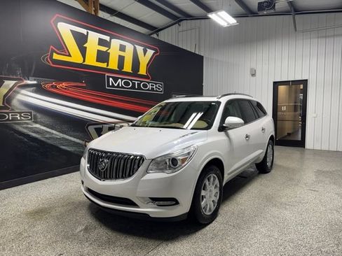Used 2017 Buick Enclave Leather FWD image 1