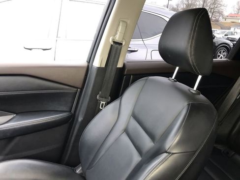 Used 2023 Nissan Rogue SV w/ SV Premium Package image 23