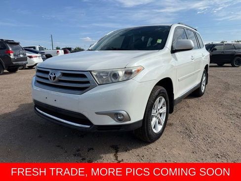 Used 2011 Toyota Highlander SE w/ Tow Pkg AWD/4WD image 1