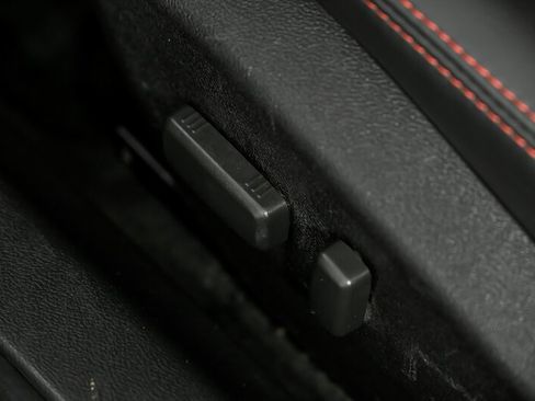 Used 2013 Chevrolet Camaro ZL1 RWD image 20