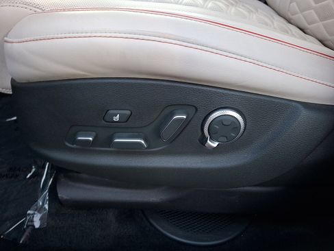 Certified 2025 Genesis GV80 3.5T e-SC AWD/4WD image 16