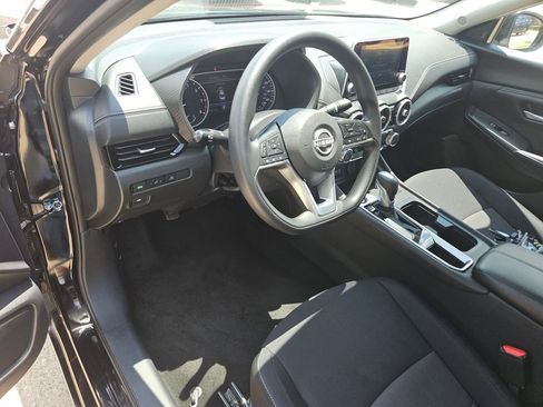 Used 2025 Nissan Sentra SV FWD image 15