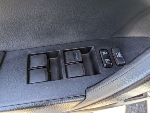 Used 2016 Toyota Corolla S image 18